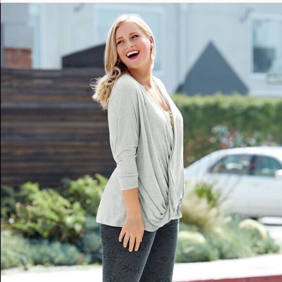 Cabi Taylor Tee Drape Top Long Sleeve Small - Picture 2 of 8